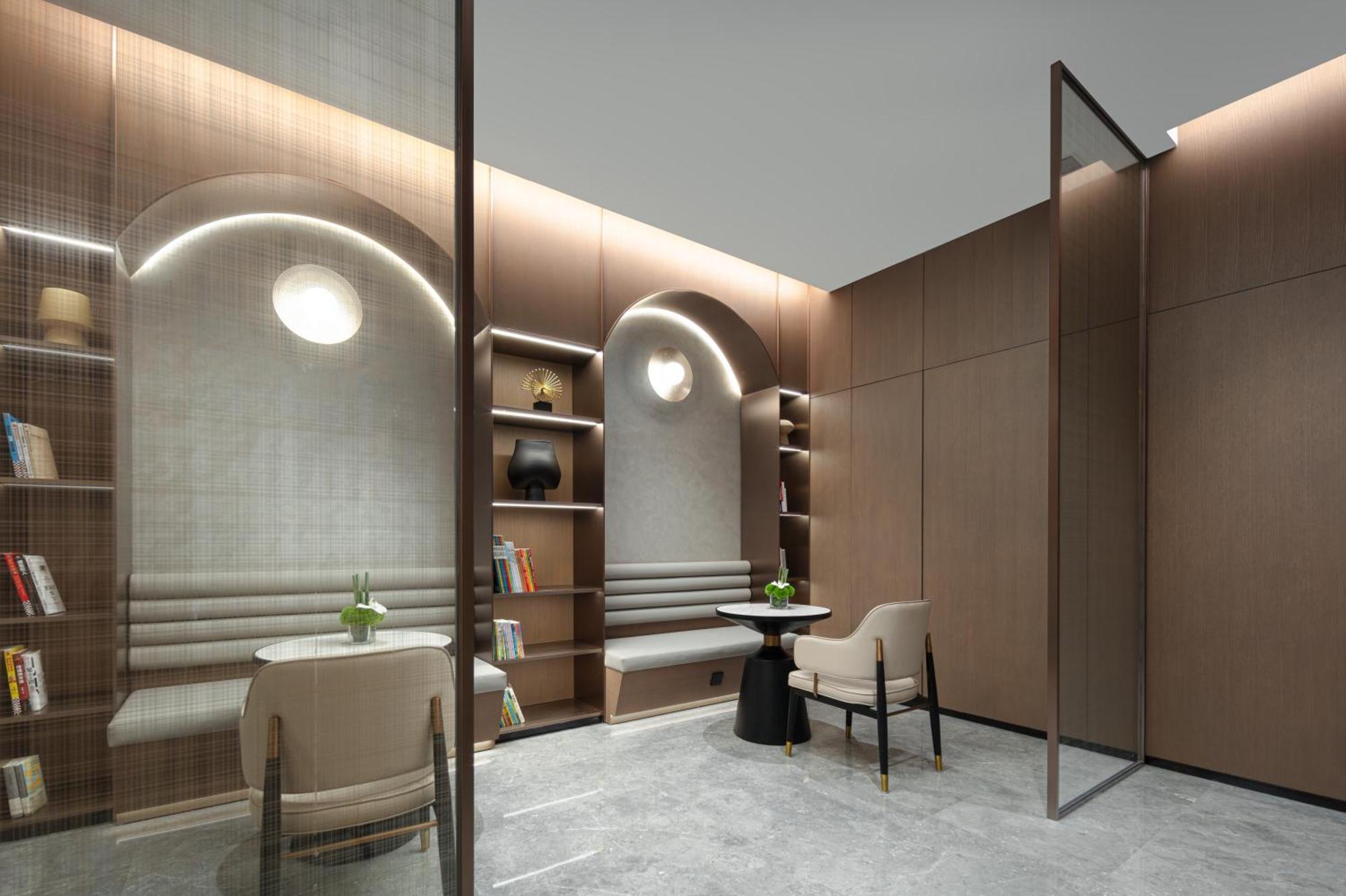 Atour Pudong Jinqiao Metro Station Hotel 4*